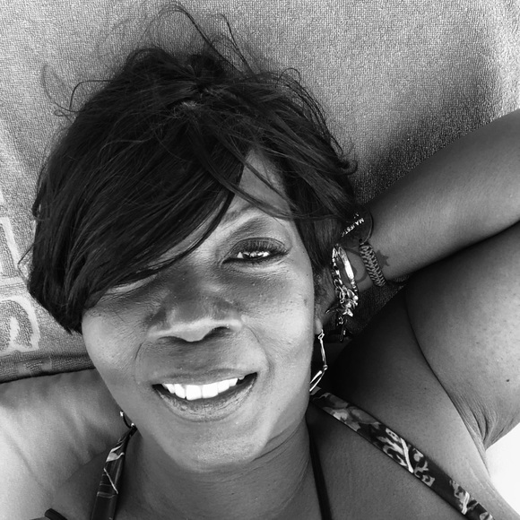 Meet. Your Posher, Sha G.! - Picture 1 of 8